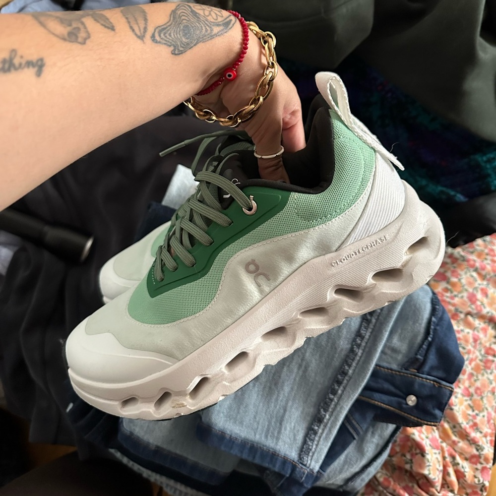 LOEWE ONCLOUD